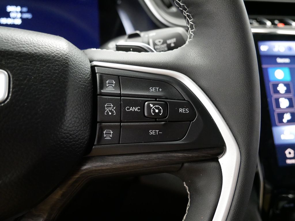 Thumbnail: 2023 Jeep Grand Cherokee - 34