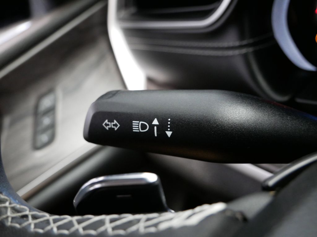 Thumbnail: 2023 Jeep Grand Cherokee - 35