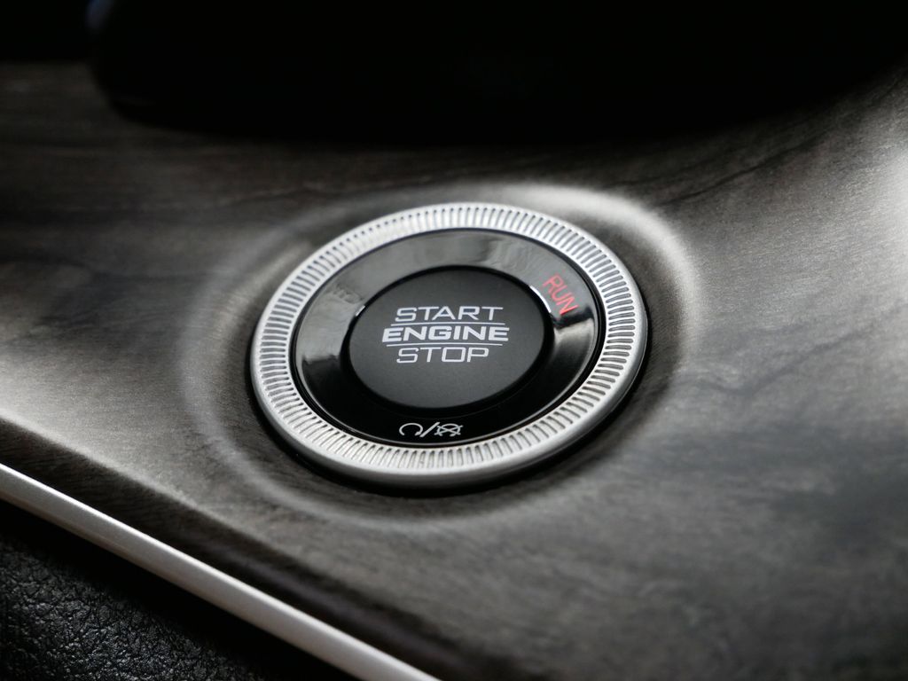 Thumbnail: 2023 Jeep Grand Cherokee - 46