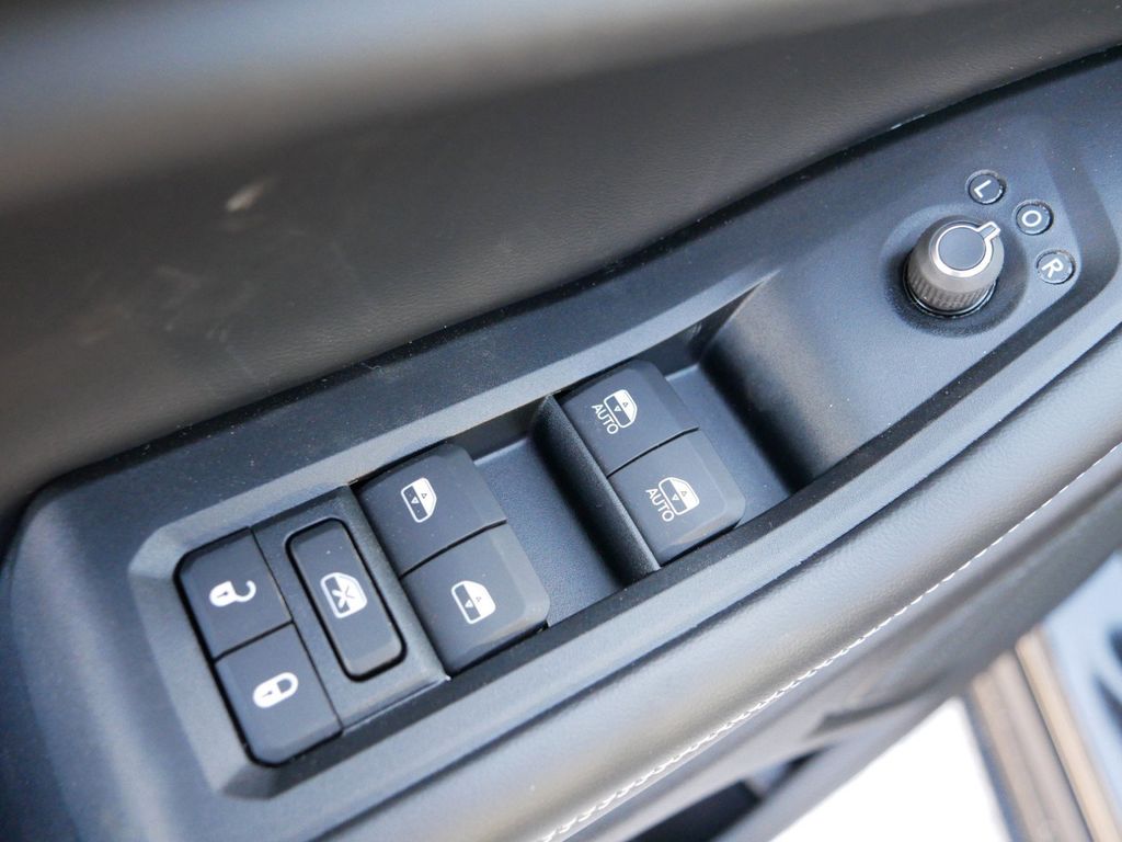 Thumbnail: 2025 Jeep Grand Cherokee - 33