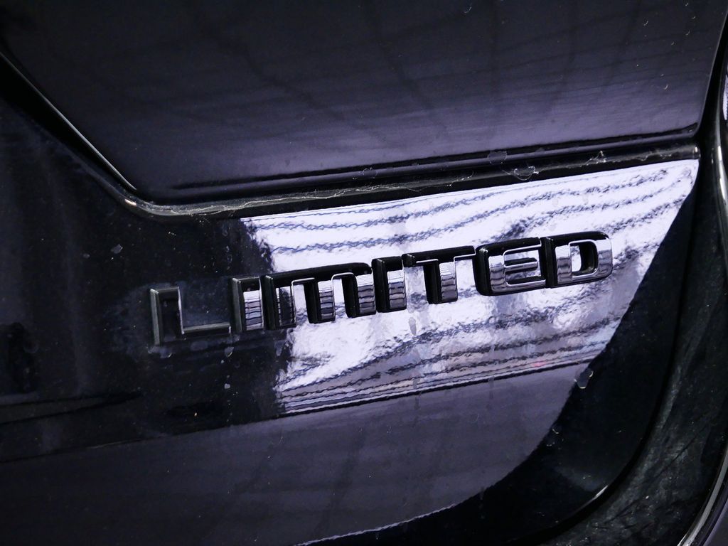 Thumbnail: 2025 Jeep Grand Cherokee - 17