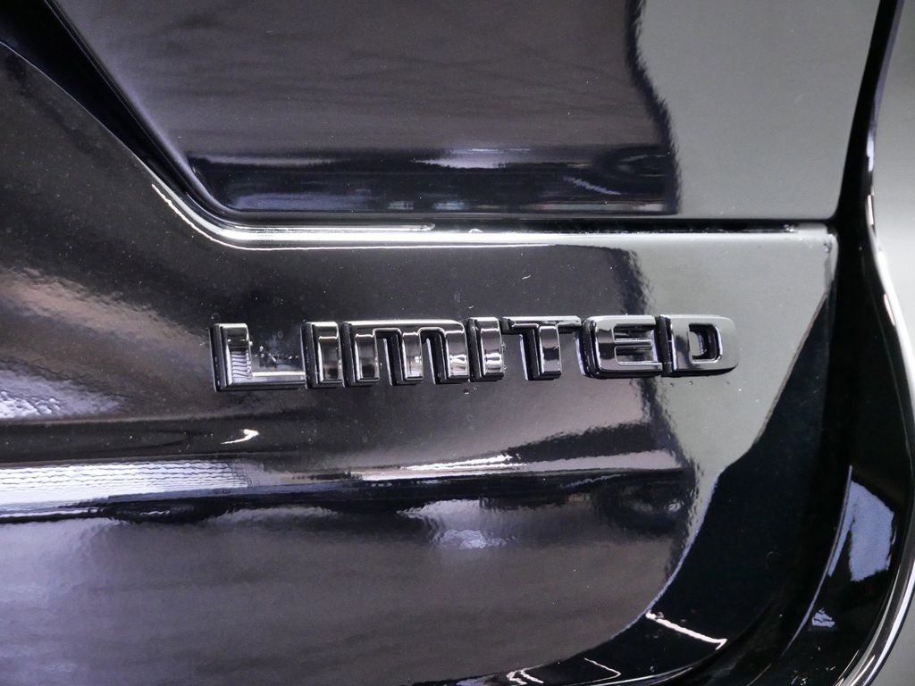 Thumbnail: 2024 Jeep Grand Cherokee - 21