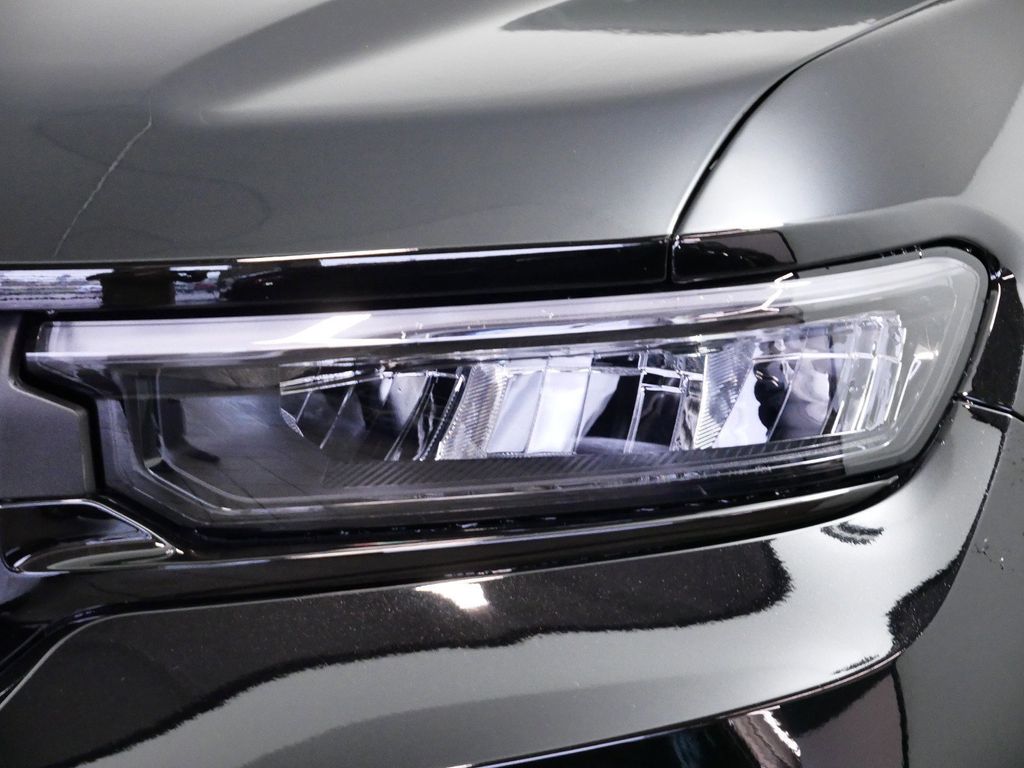 Thumbnail: 2024 Jeep Grand Cherokee - 25