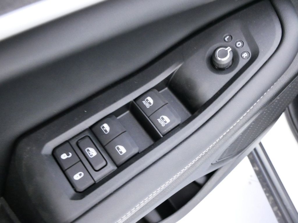 Thumbnail: 2024 Jeep Grand Cherokee - 35