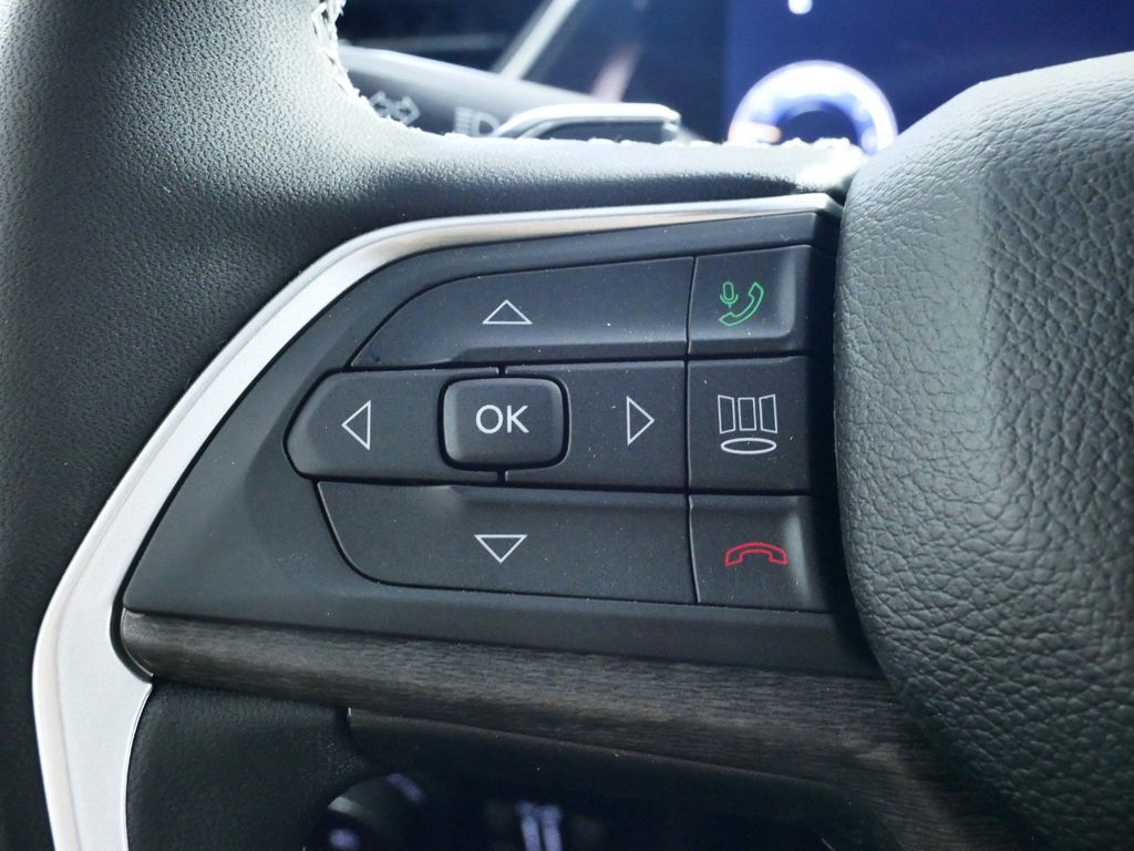 Thumbnail: 2024 Jeep Grand Cherokee - 39