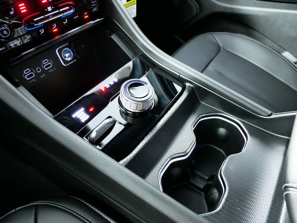 Thumbnail: 2024 Jeep Grand Cherokee - 13