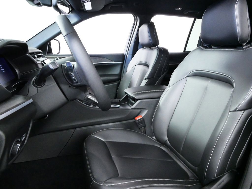 Thumbnail: 2024 Jeep Grand Cherokee - 34