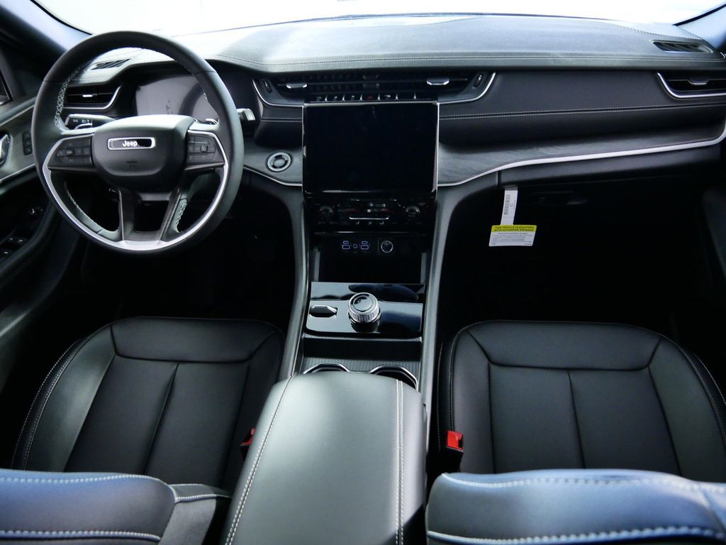 Thumbnail: 2024 Jeep Grand Cherokee - 2