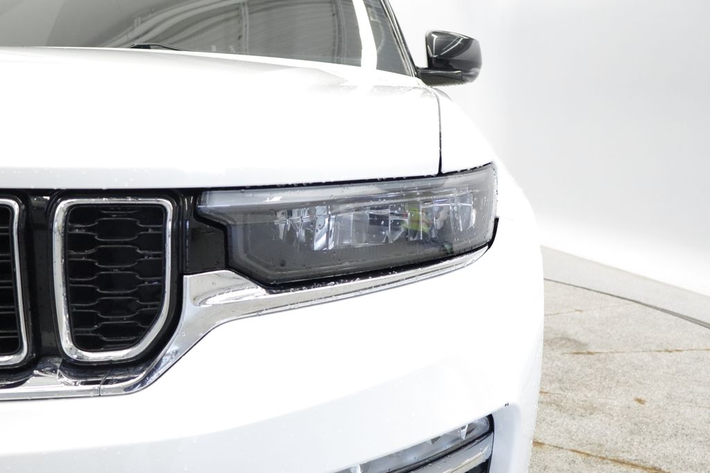 Thumbnail: 2022 Jeep Grand Cherokee - 21