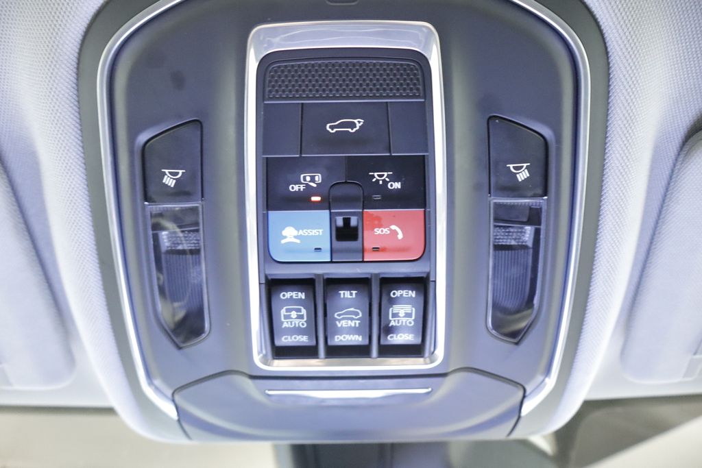 Thumbnail: 2022 Jeep Grand Cherokee - 35