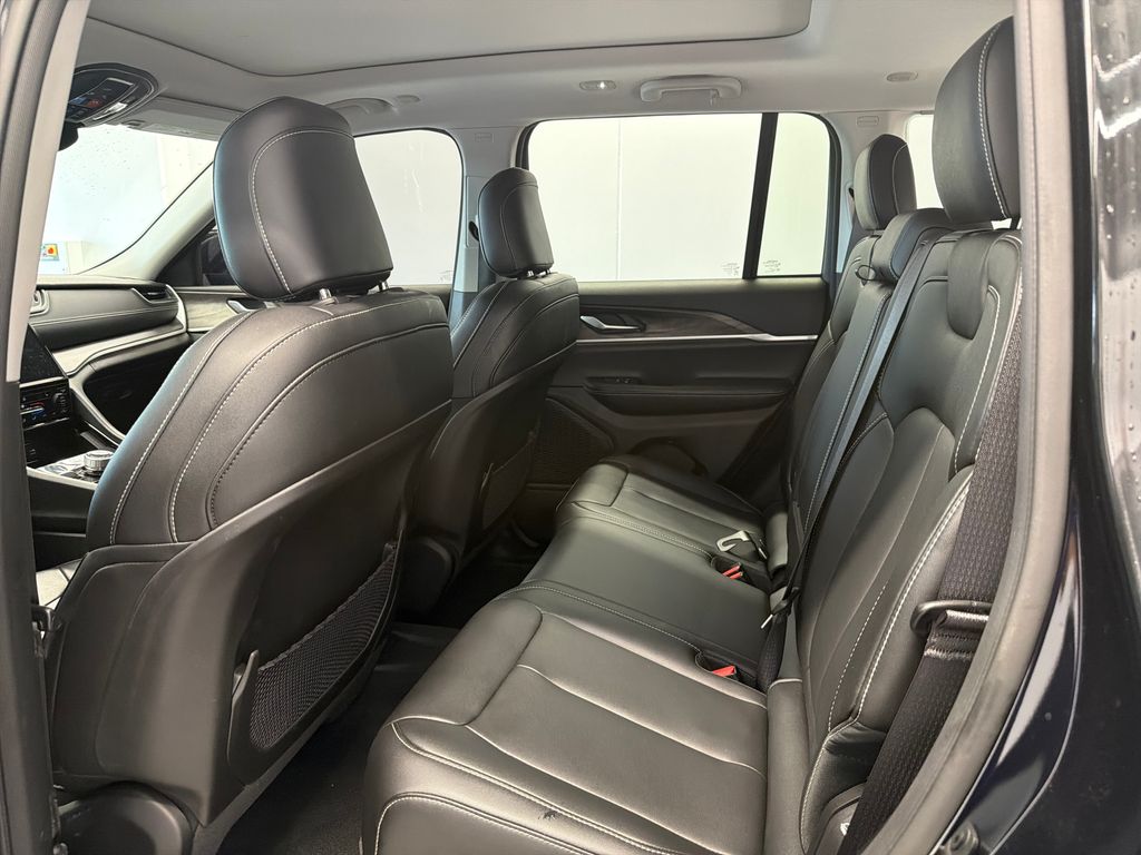 Thumbnail: 2023 Jeep Grand Cherokee - 8