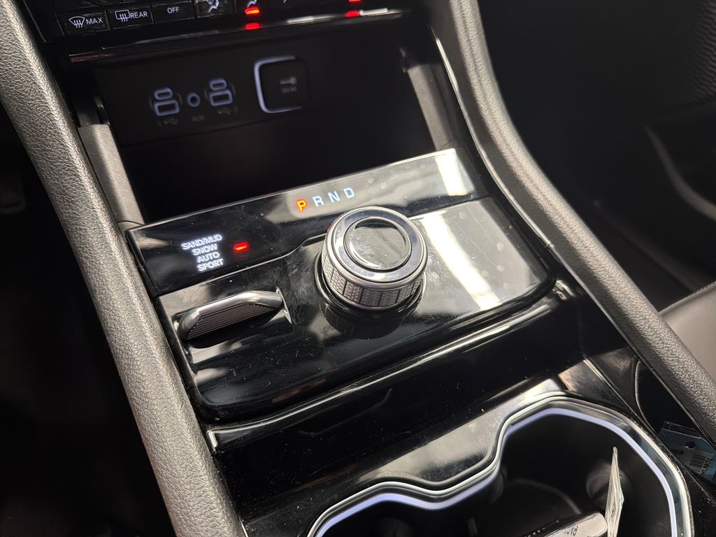 Thumbnail: 2023 Jeep Grand Cherokee - 28