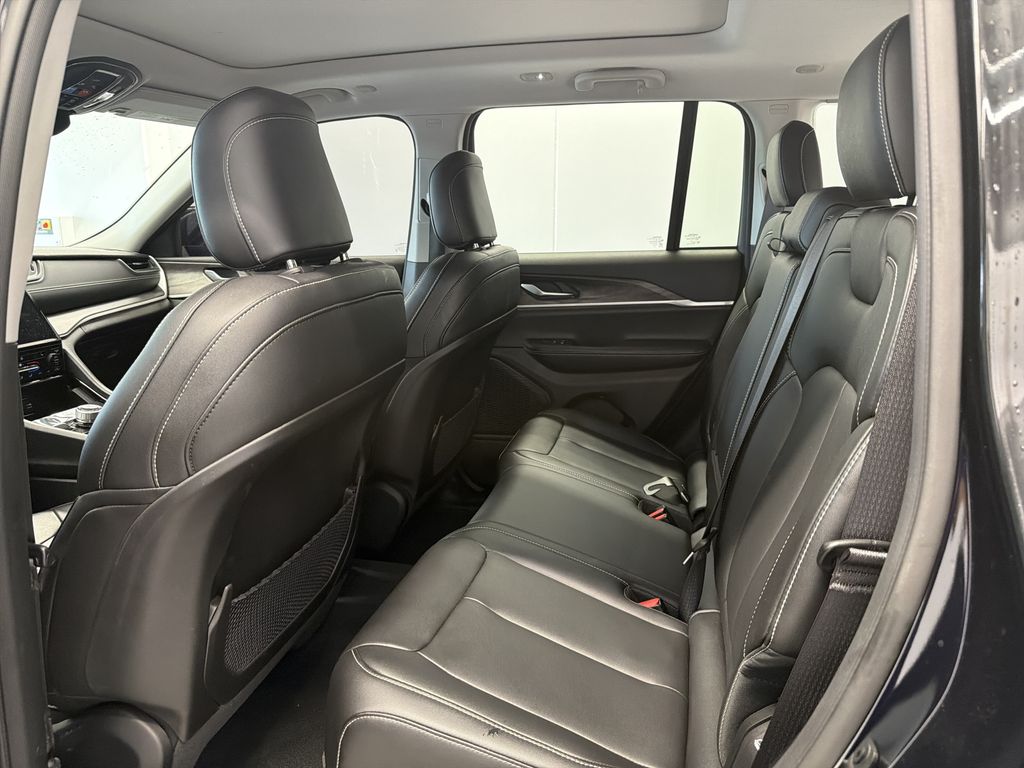 Thumbnail: 2023 Jeep Grand Cherokee - 8