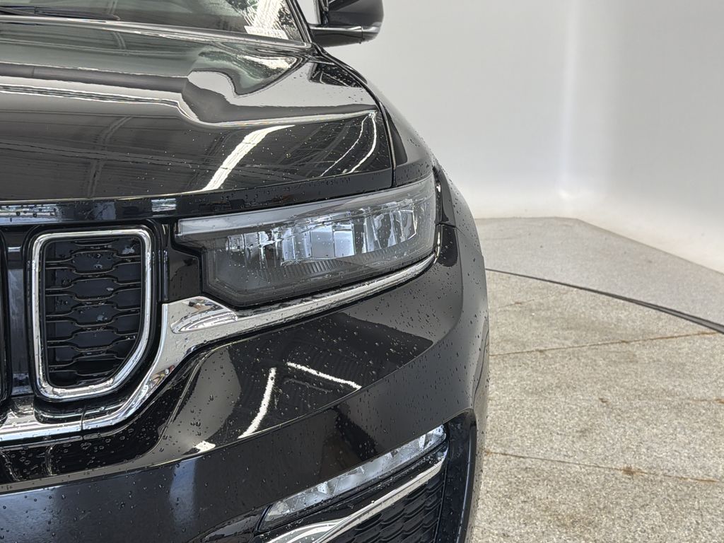 Thumbnail: 2023 Jeep Grand Cherokee - 16
