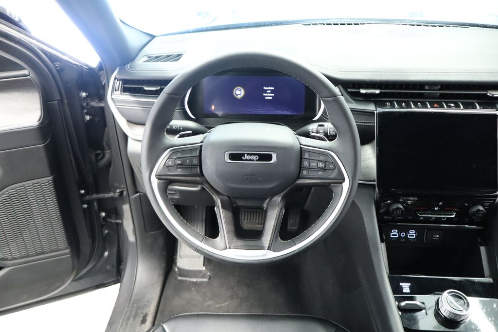 Thumbnail: 2024 Jeep Grand Cherokee - 8