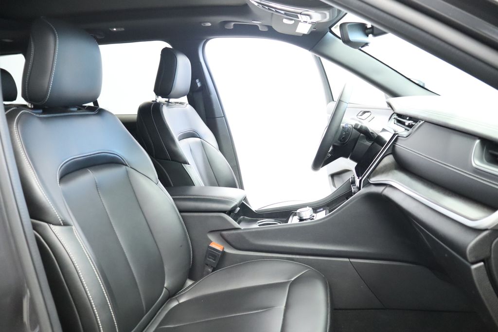 Thumbnail: 2024 Jeep Grand Cherokee - 9