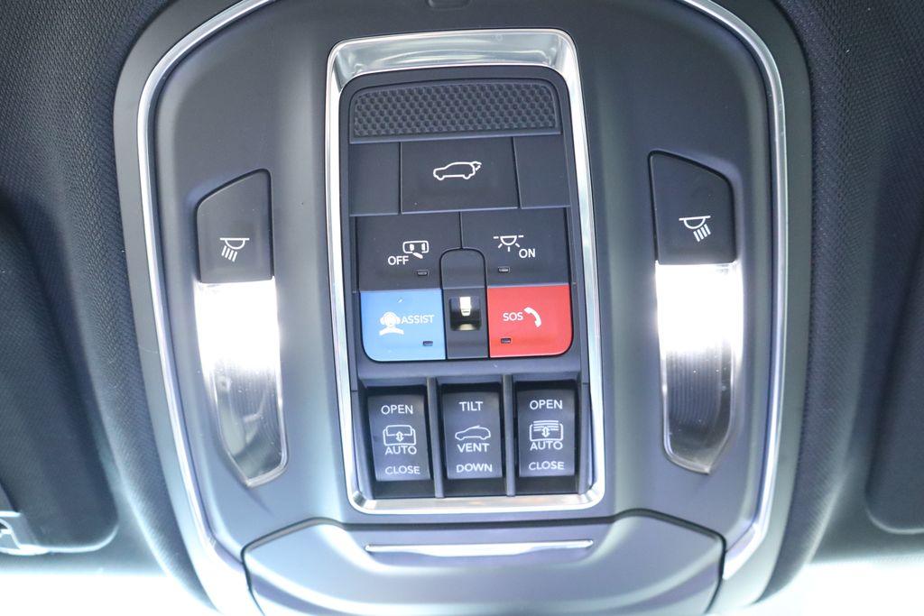 Thumbnail: 2024 Jeep Grand Cherokee - 45