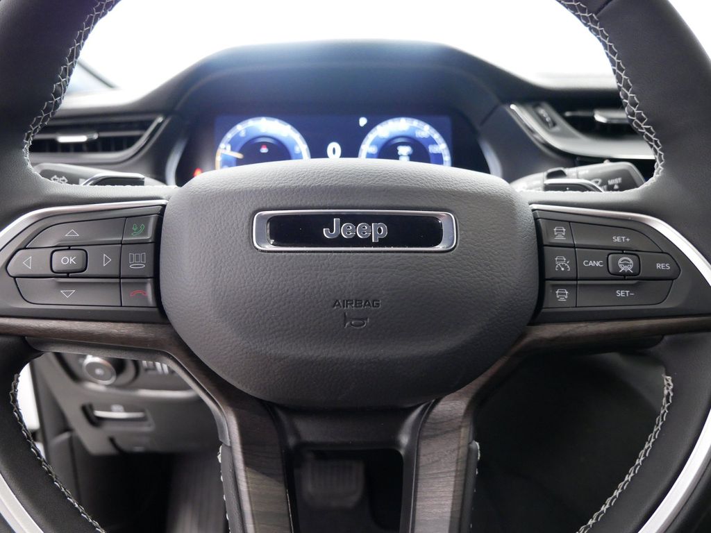 Thumbnail: 2026 Jeep Grand Cherokee - 22