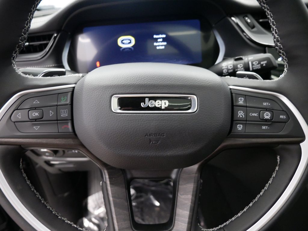 Thumbnail: 2026 Jeep Grand Cherokee - 22