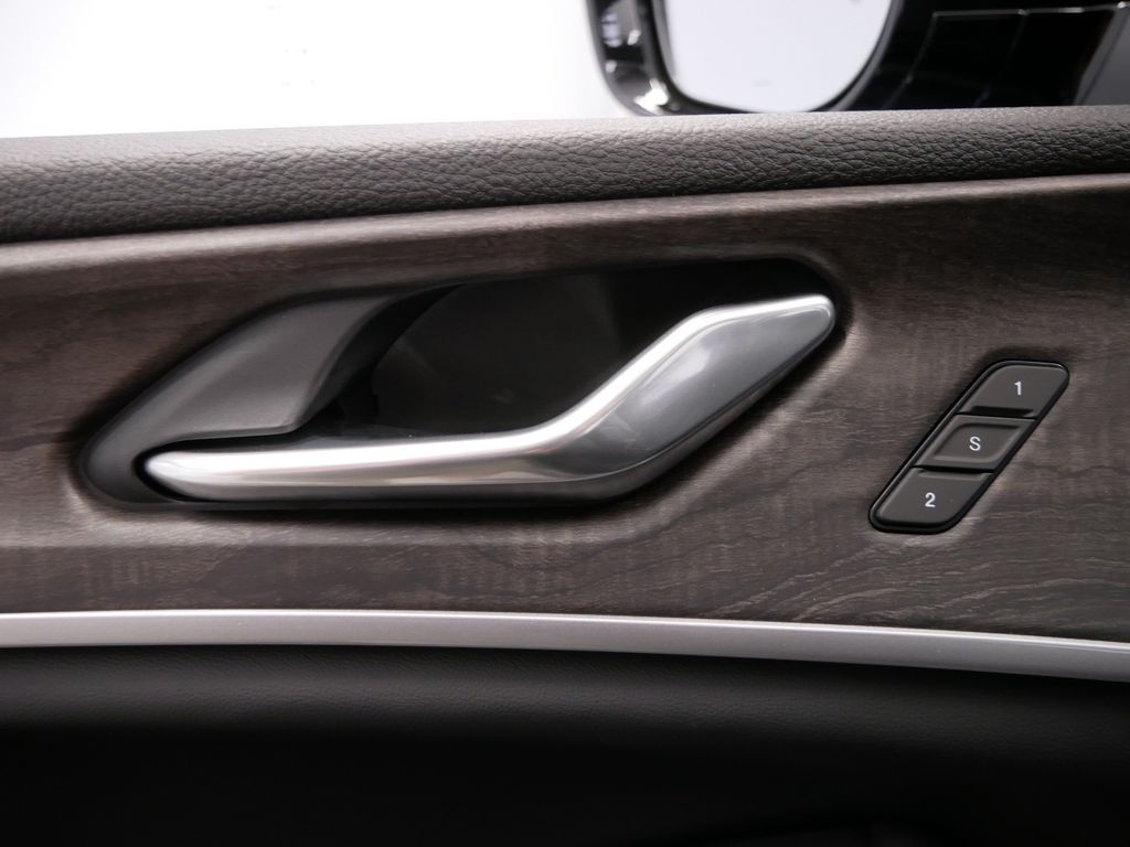Thumbnail: 2026 Jeep Grand Cherokee - 20