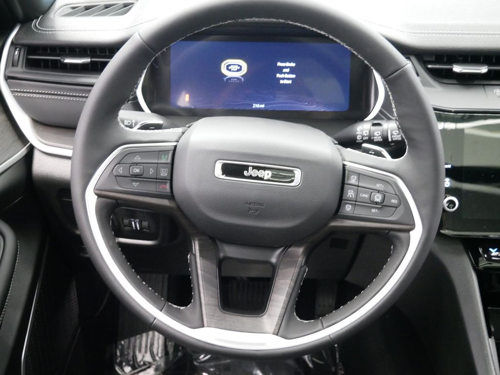 Thumbnail: 2026 Jeep Grand Cherokee - 8