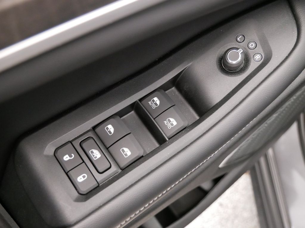 Thumbnail: 2026 Jeep Grand Cherokee - 19