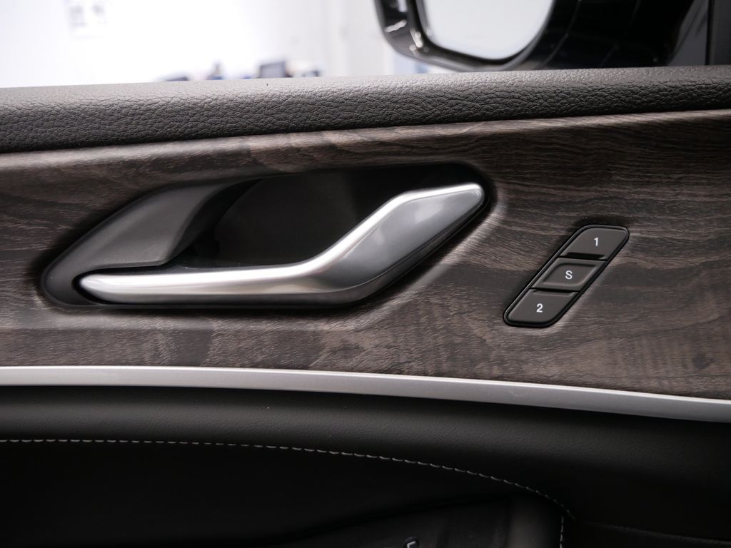 Thumbnail: 2026 Jeep Grand Cherokee - 21