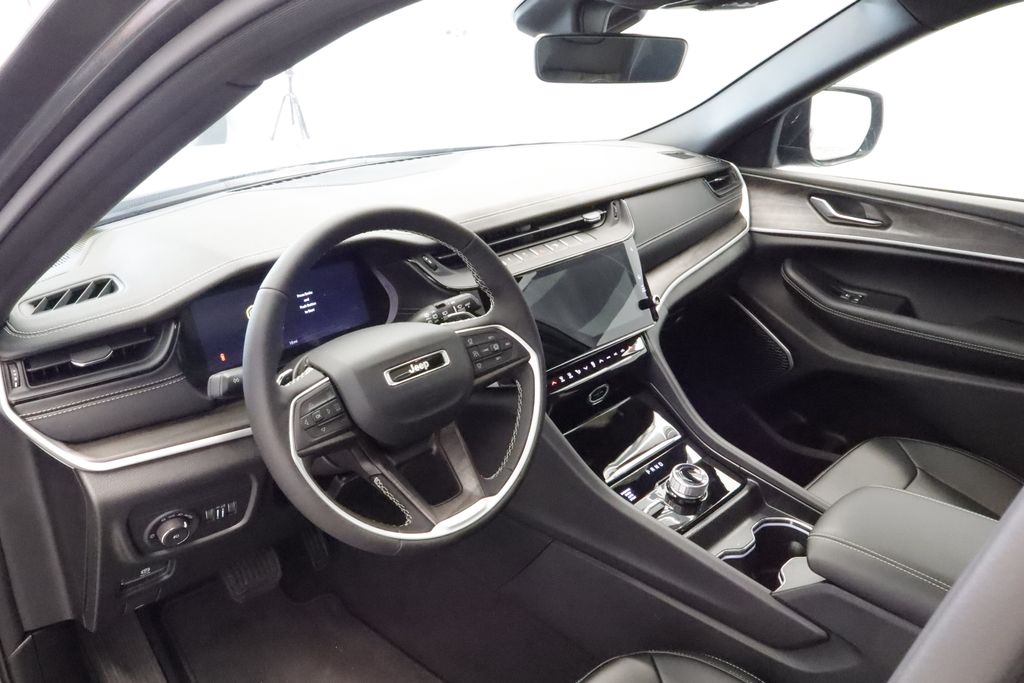 Thumbnail: 2026 Jeep Grand Cherokee - 2