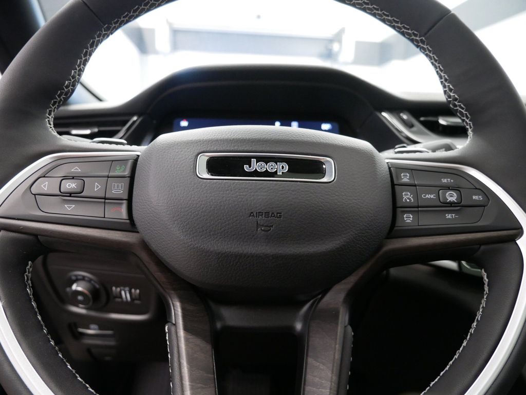 Thumbnail: 2026 Jeep Grand Cherokee - 23