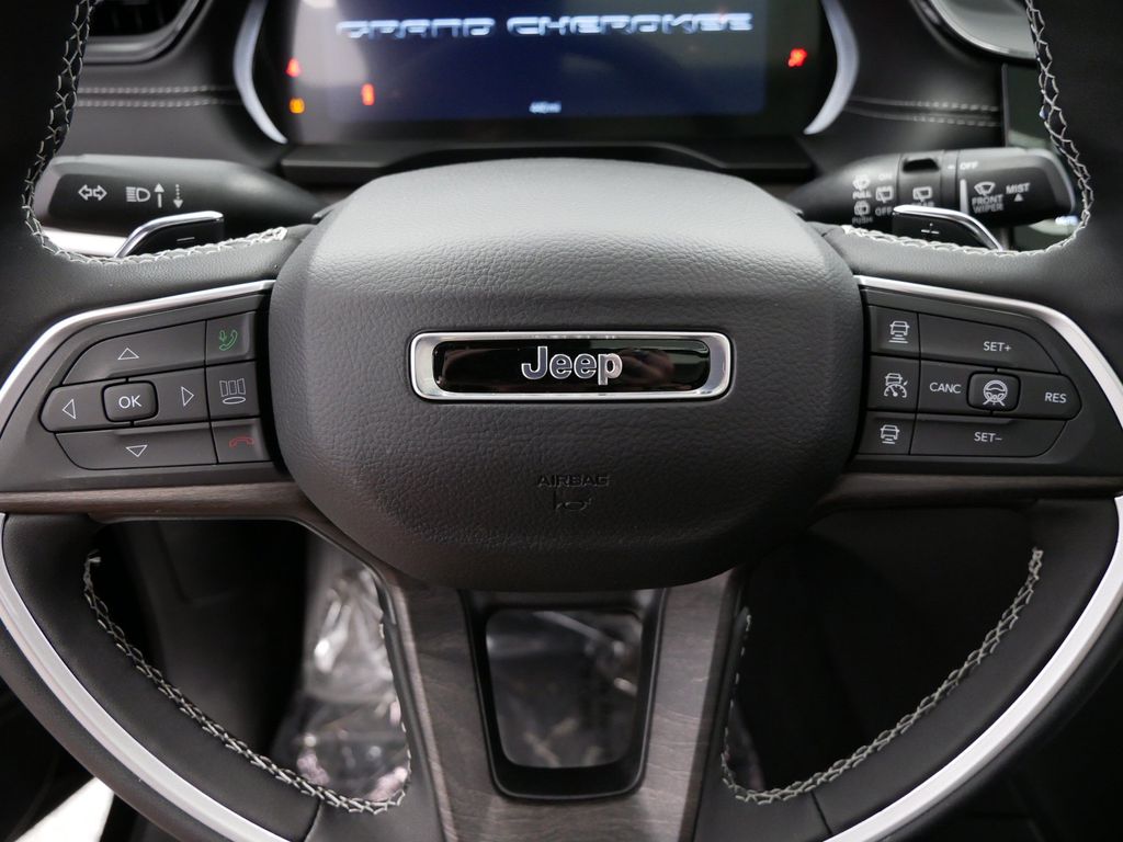 Thumbnail: 2026 Jeep Grand Cherokee - 22