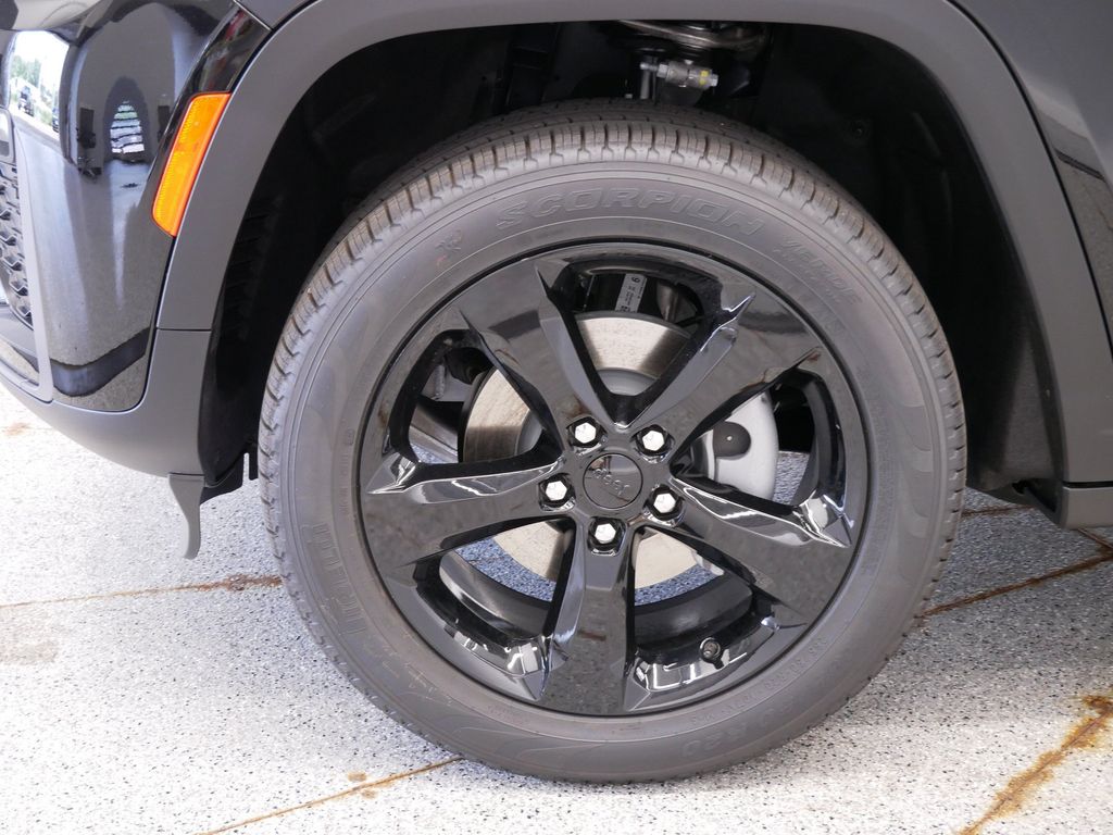 Thumbnail: 2026 Jeep Grand Cherokee - 7