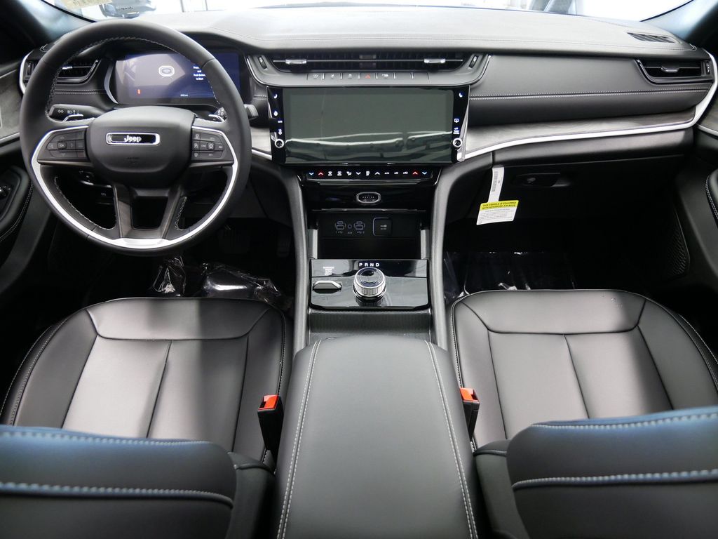 Thumbnail: 2026 Jeep Grand Cherokee - 2