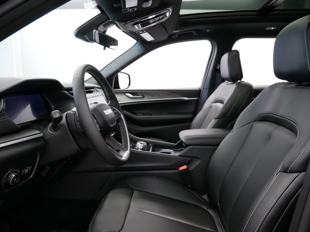 Thumbnail: 2026 Jeep Grand Cherokee - 9