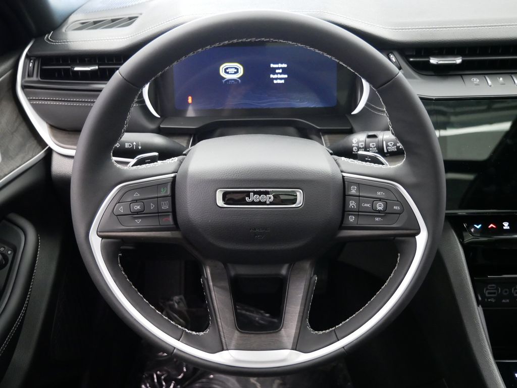 Thumbnail: 2026 Jeep Grand Cherokee - 8