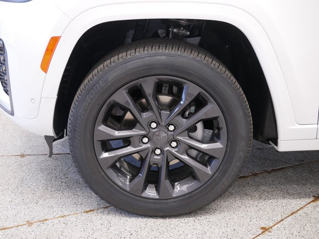 Thumbnail: 2026 Jeep Grand Cherokee - 7