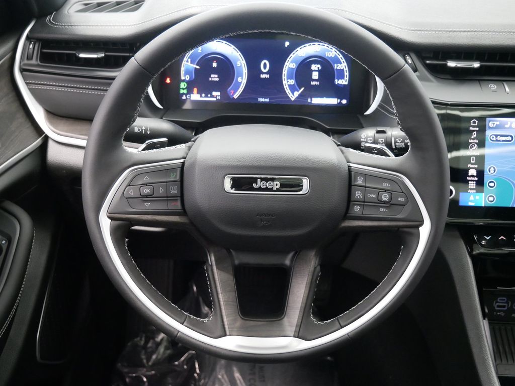 Thumbnail: 2026 Jeep Grand Cherokee - 8