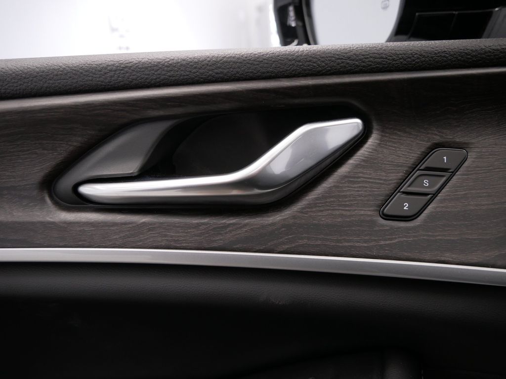 Thumbnail: 2026 Jeep Grand Cherokee - 21