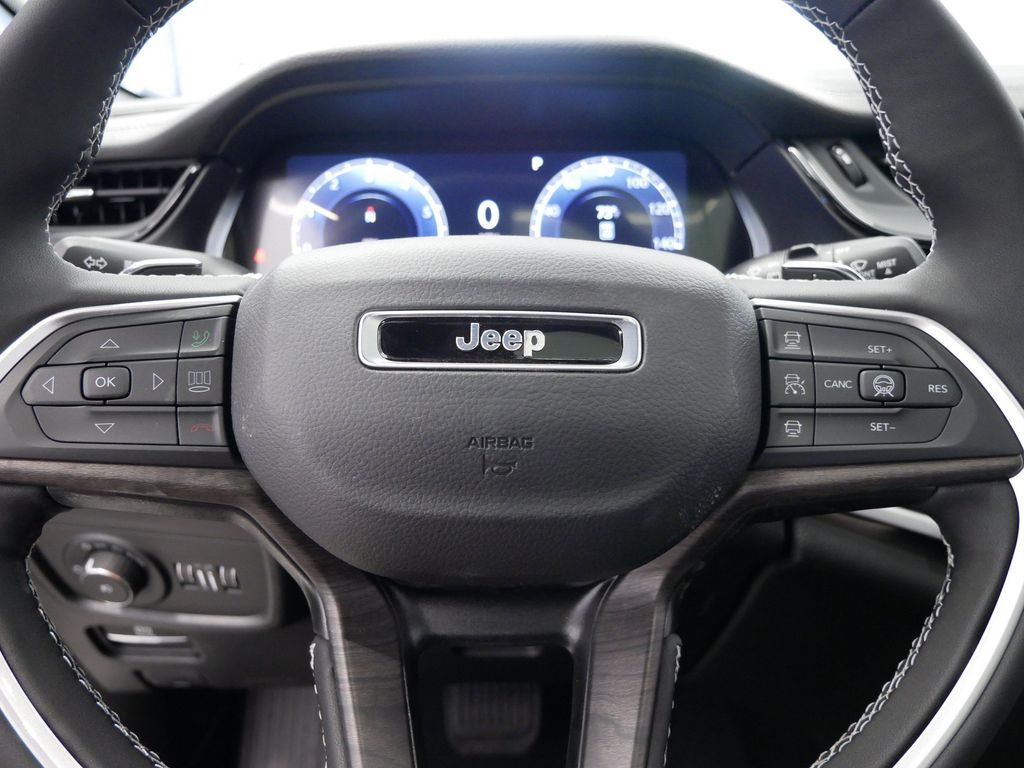 Thumbnail: 2026 Jeep Grand Cherokee - 23