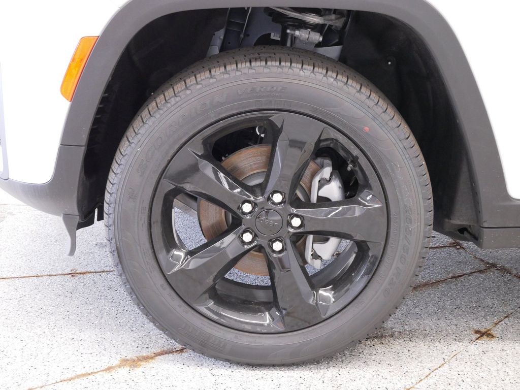 Thumbnail: 2026 Jeep Grand Cherokee - 7
