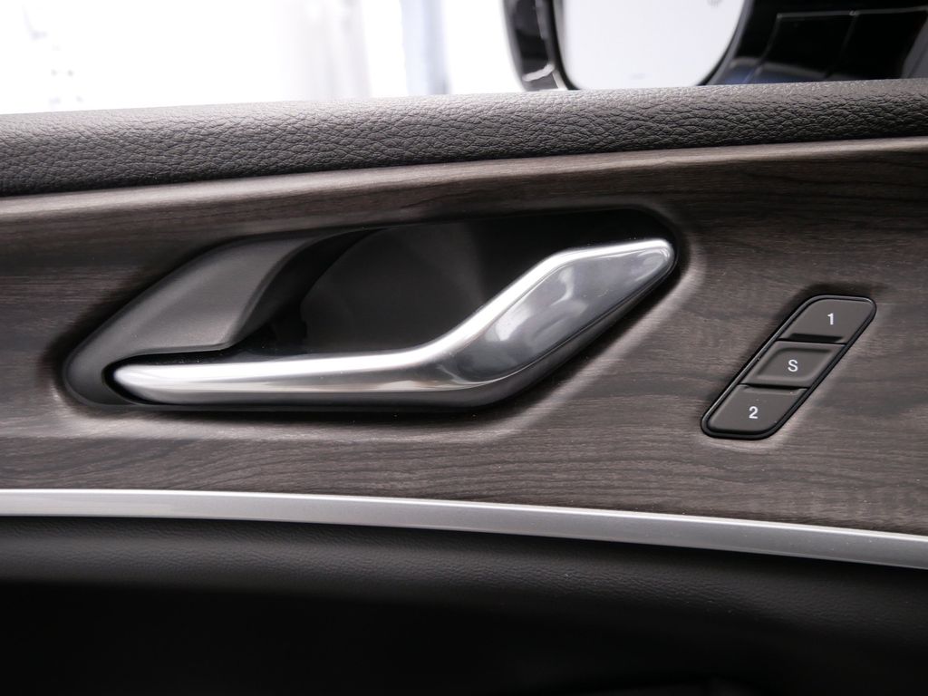 Thumbnail: 2026 Jeep Grand Cherokee - 21