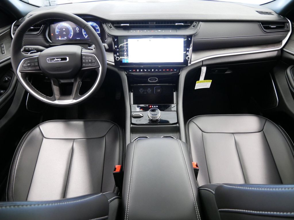 Thumbnail: 2026 Jeep Grand Cherokee - 2