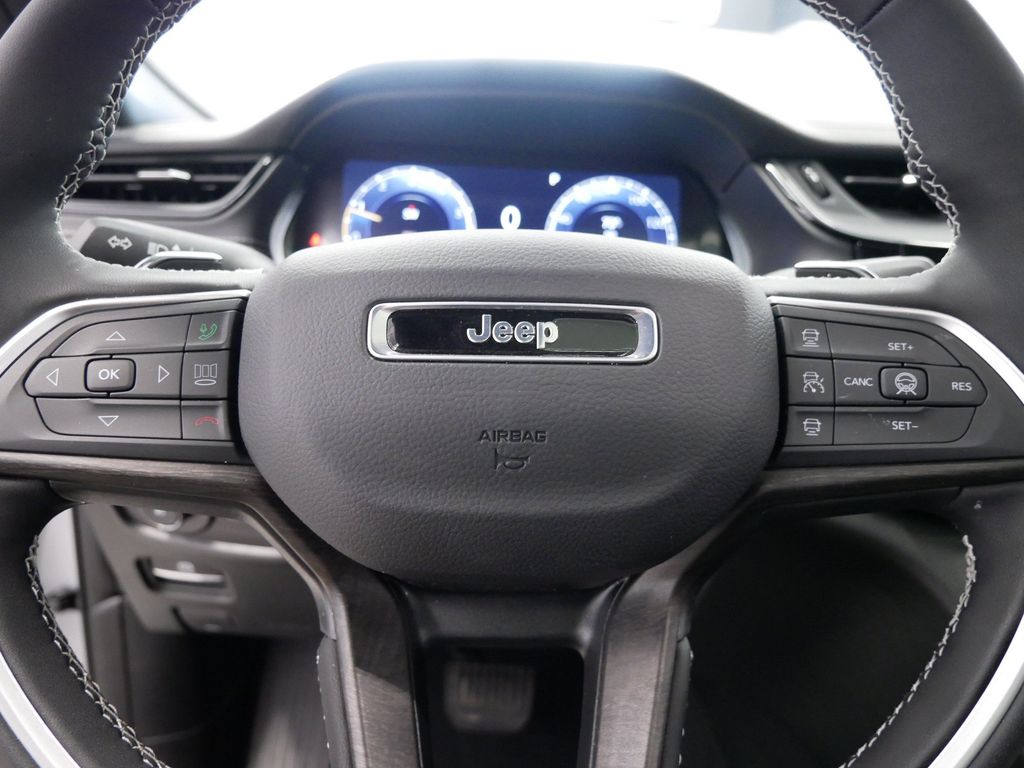 Thumbnail: 2026 Jeep Grand Cherokee - 23