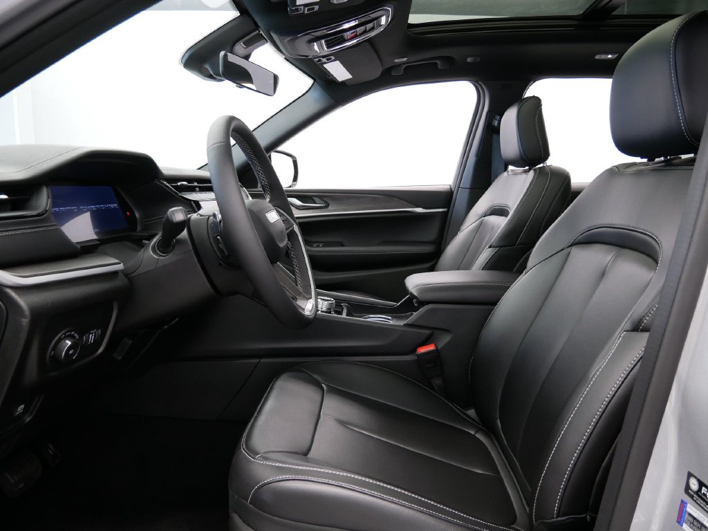 Thumbnail: 2026 Jeep Grand Cherokee - 9