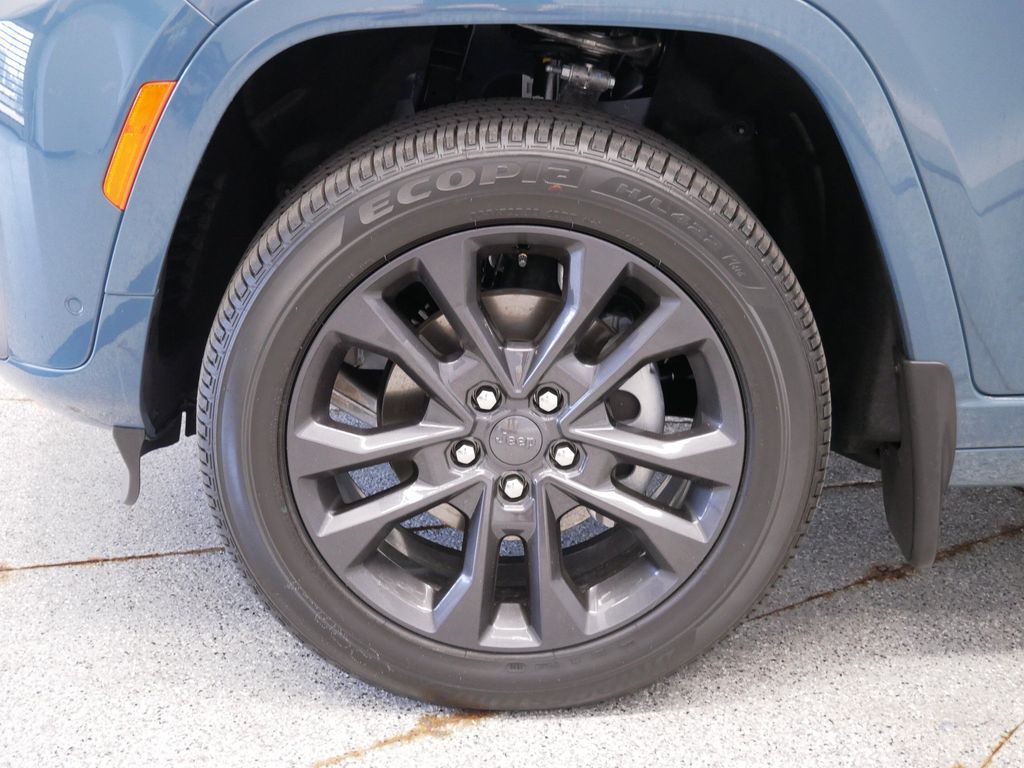 Thumbnail: 2026 Jeep Grand Cherokee - 7