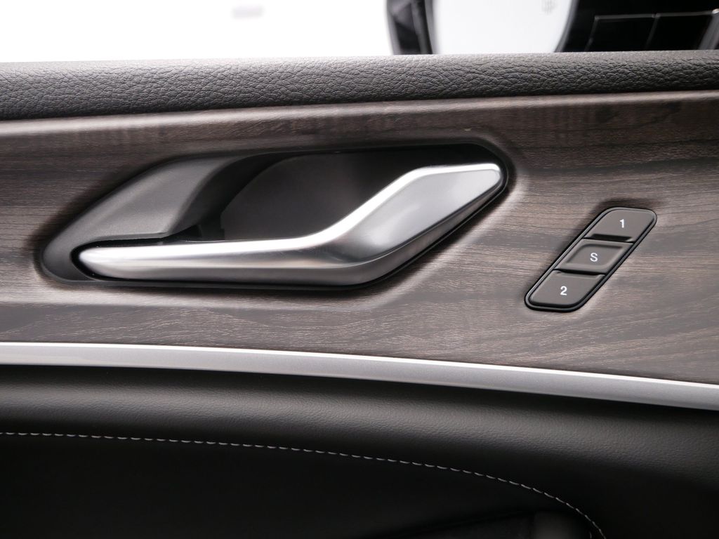 Thumbnail: 2026 Jeep Grand Cherokee - 21