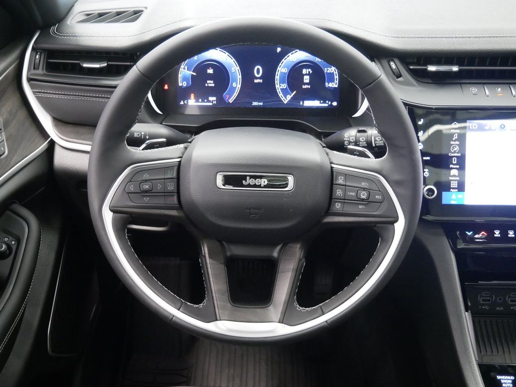 Thumbnail: 2026 Jeep Grand Cherokee - 8