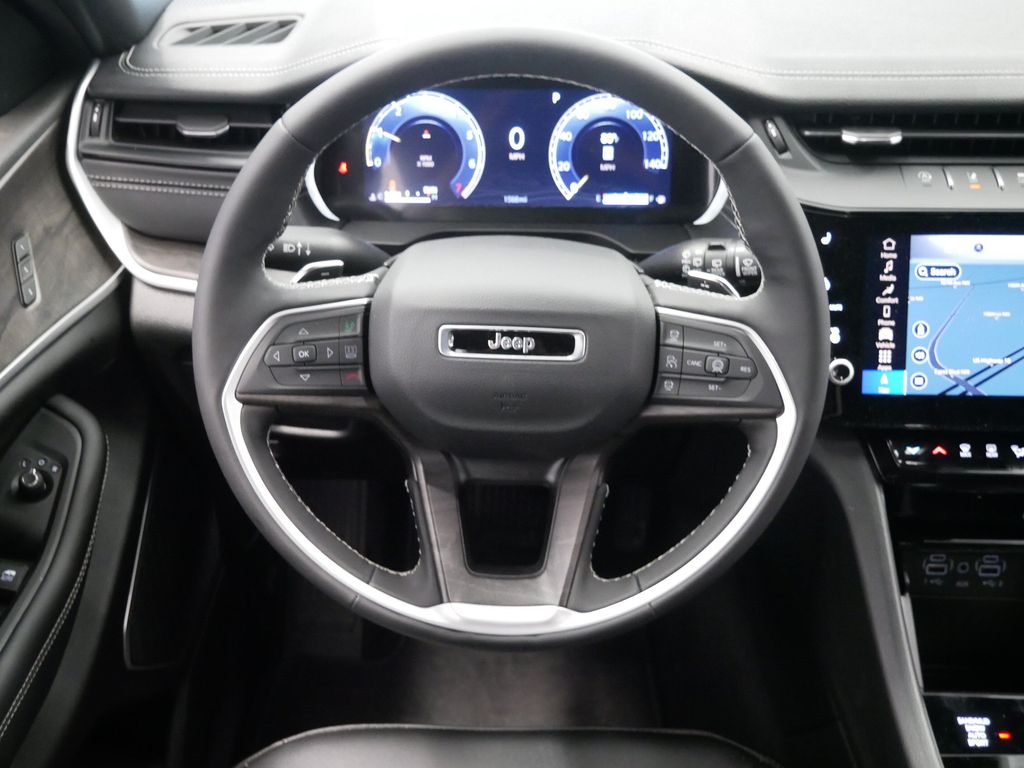 Thumbnail: 2026 Jeep Grand Cherokee - 8