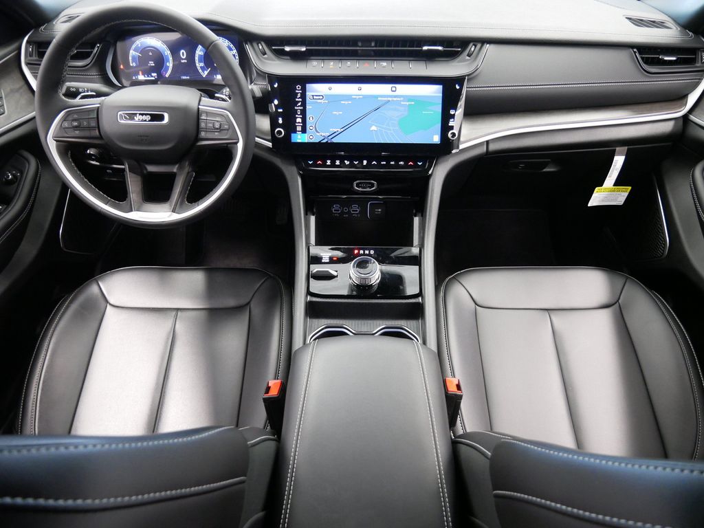 Thumbnail: 2026 Jeep Grand Cherokee - 2