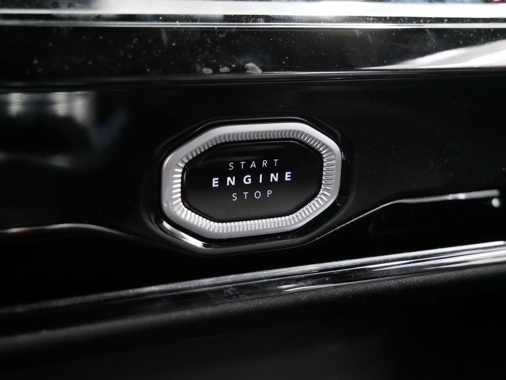 Thumbnail: 2026 Jeep Grand Cherokee - 28