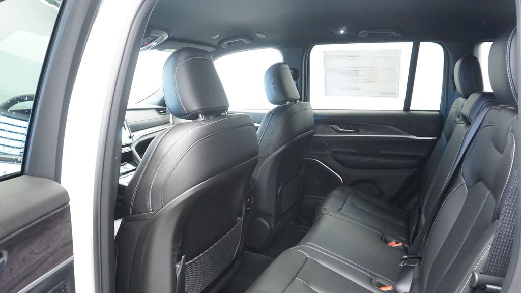 Thumbnail: 2026 Jeep Grand Cherokee - 10